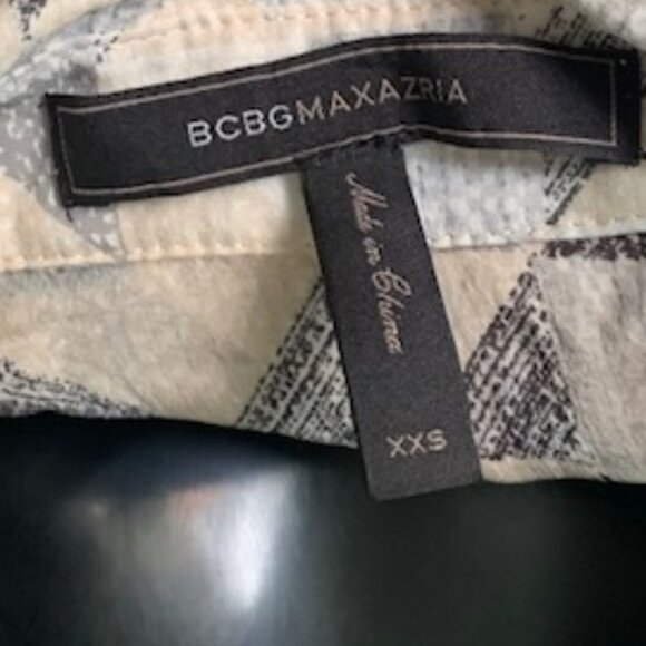 BCBGMaxazria 100% Silk Geometric Tunic Button up Blouse - Picture 7 of 8